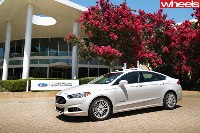 Ford -Fusion -autonomous -vehicle -side