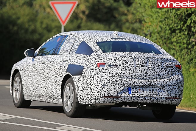 Opel -Insignia -spy -rear