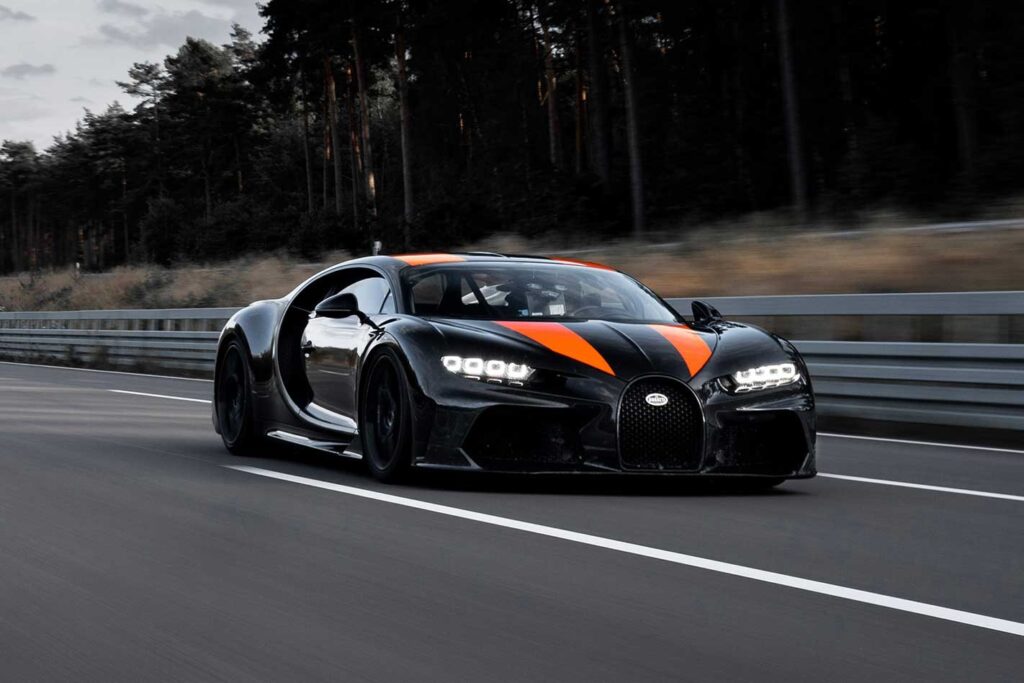 Andy Wallace Bugatti Chiron jump