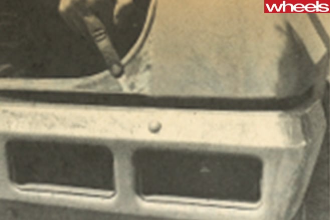 Holden -Kingswood -HQ-taillight