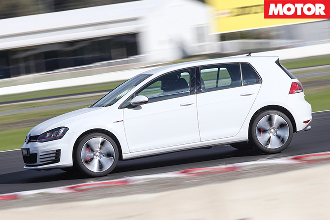 Volkswagen golf gti side