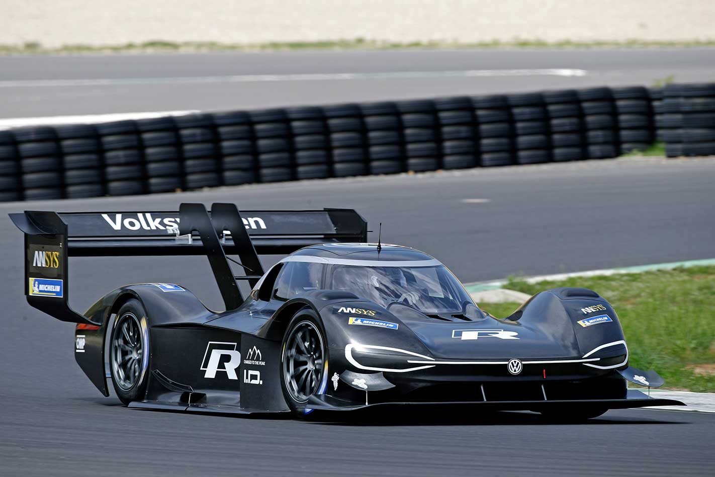 Volkswagen ID R Pikes Peak unveiled