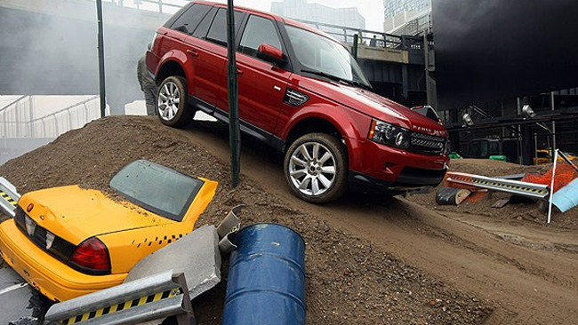 Land Rover off road course wows New York