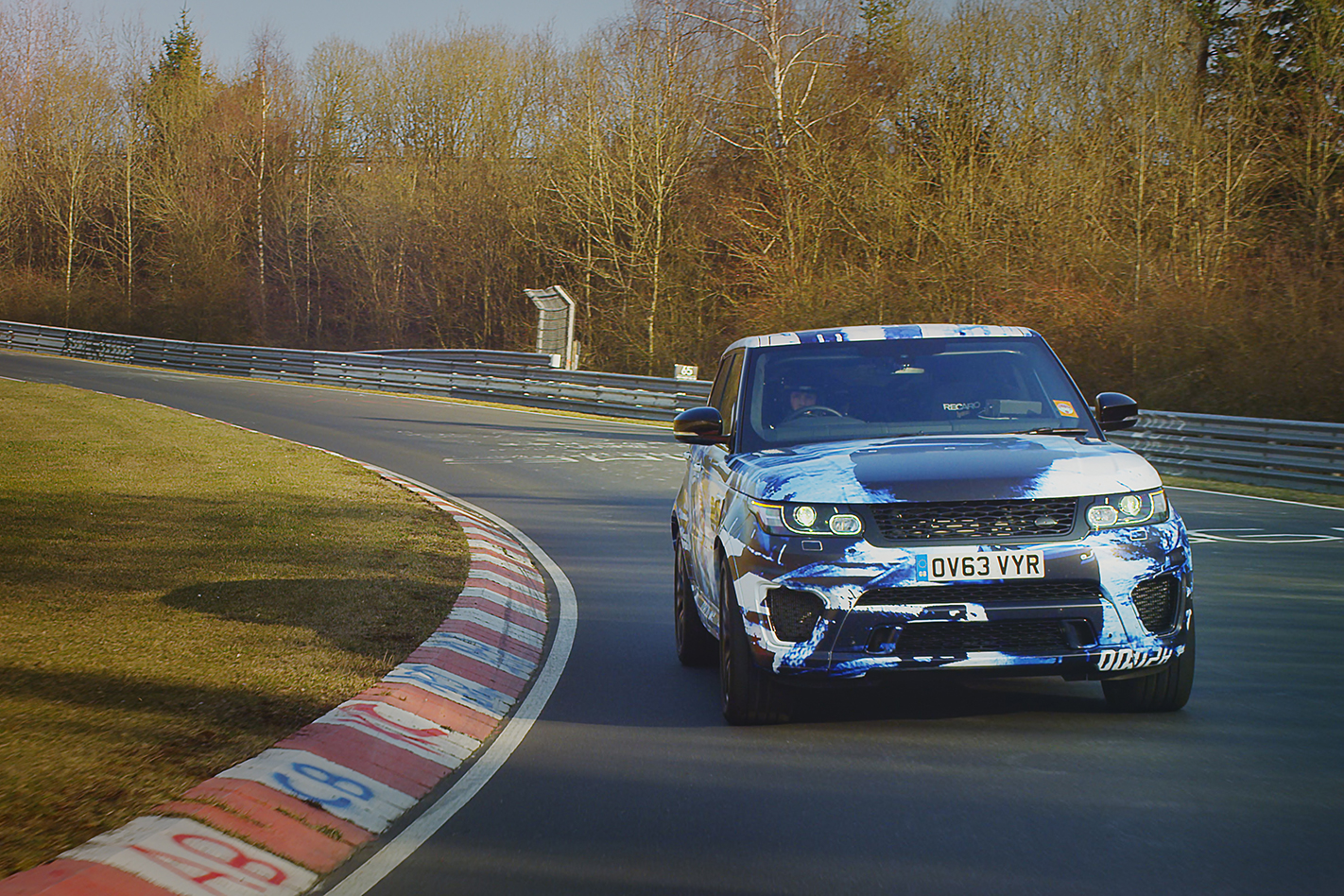 Range Rover SUV lap record Nurburgring