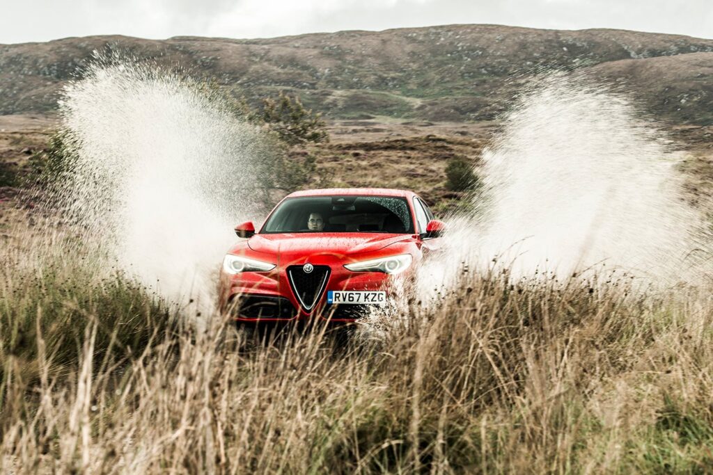 2017 Alfa Romeo Stelvio feature drive