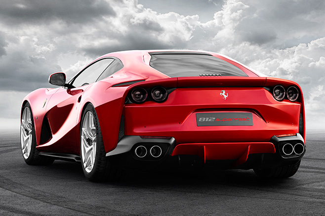 658_2017_Ferrari _812_Superfast _rear