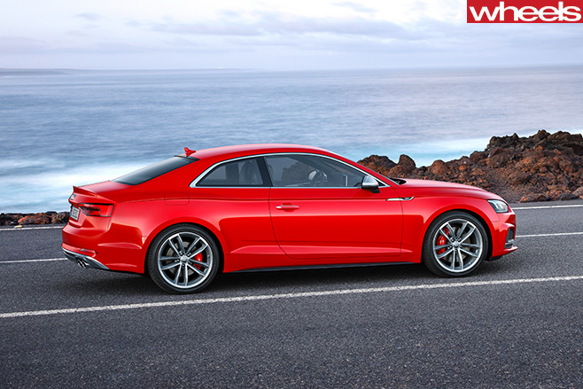 Audi -S5-side