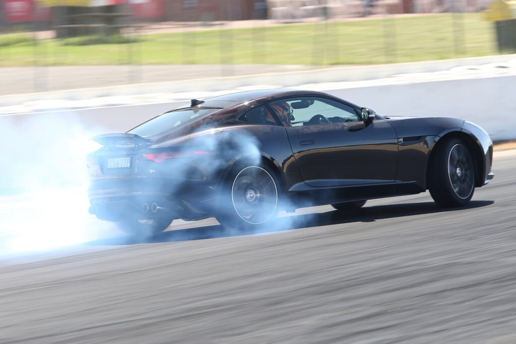 Jaguar F Type V8 RWD