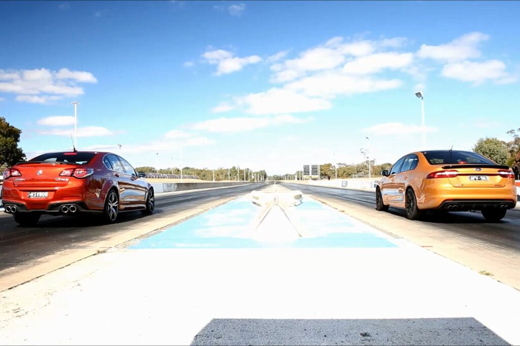 HSV Clubsport LSA vs Ford Falcon XR8 Sprint drag race