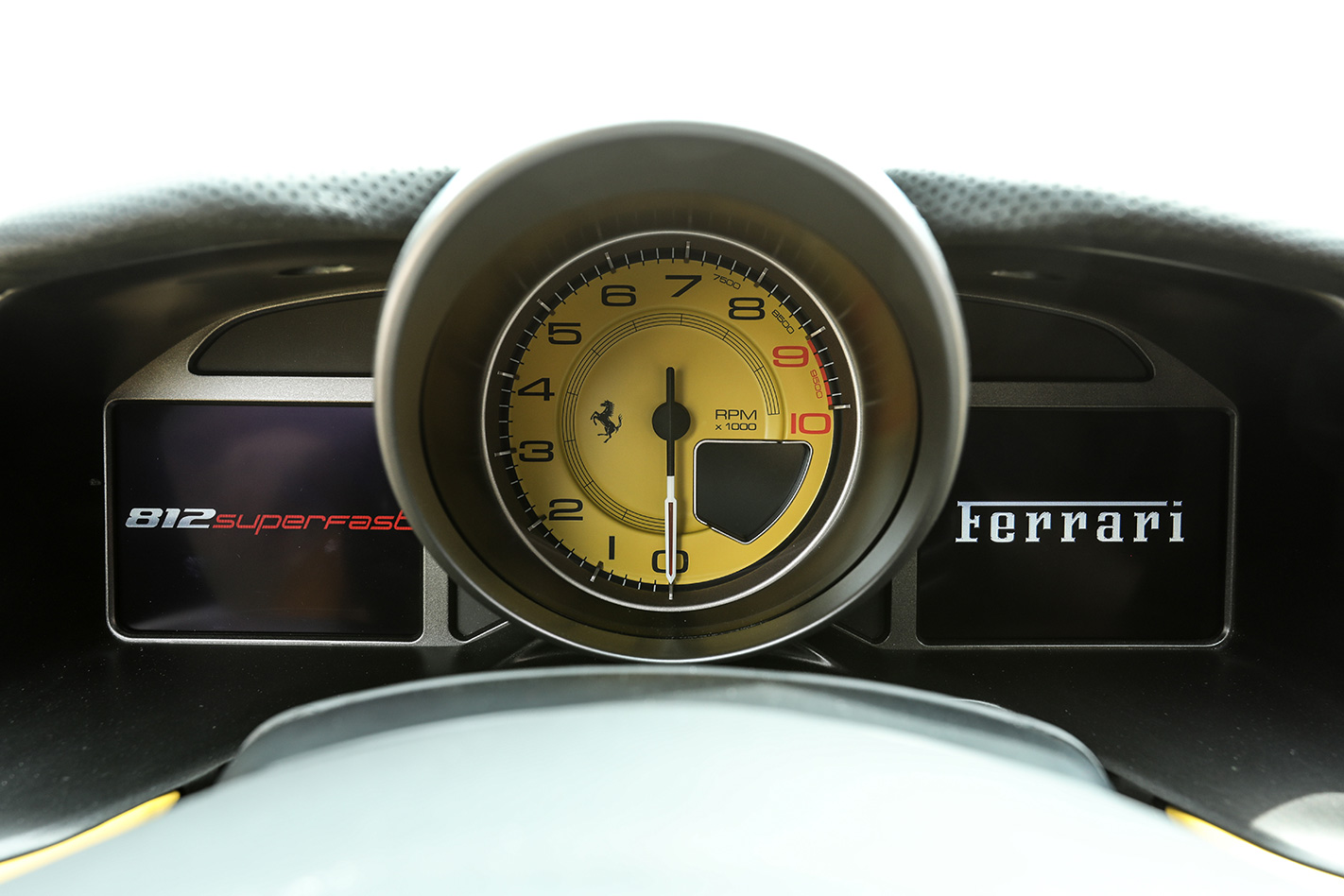 2018 Ferrari 812 Superfast speedo.jpg