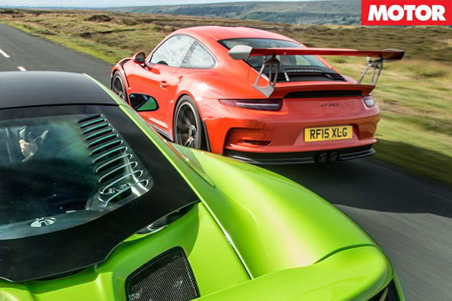 Porsche 911 gt3 rs vs mclaren 675LT 2