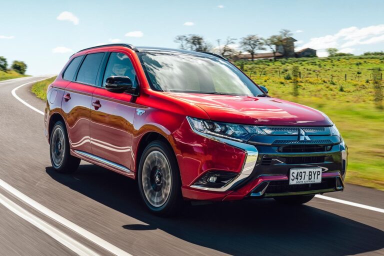 Mitsubishi Outlander PHEV GSR review