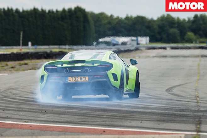 Mclaren 675LT drift