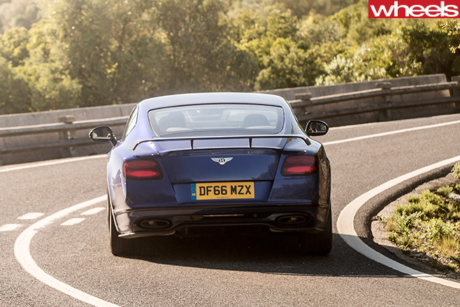 2017-Bentley -Continental -GT-Speed -rear -tailpipe