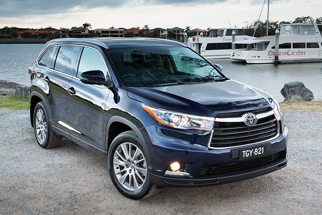 Toyota Kluger front