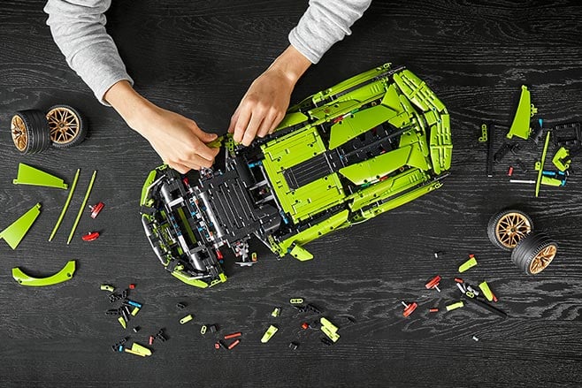 Lego Technic Lamborghini Sian building