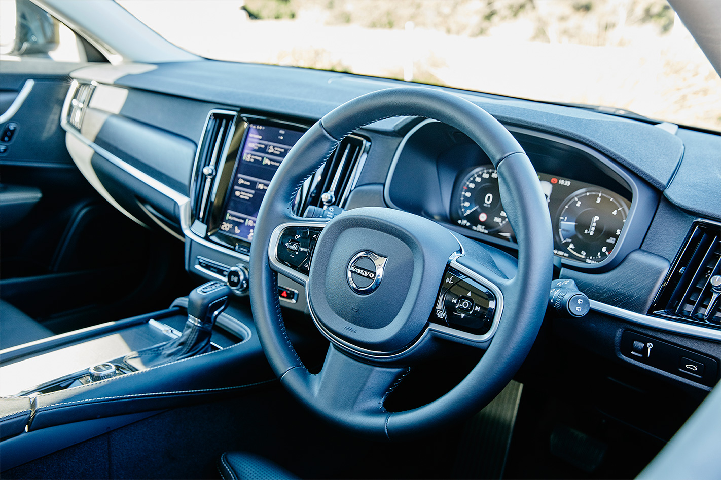 volvo v90 cross country