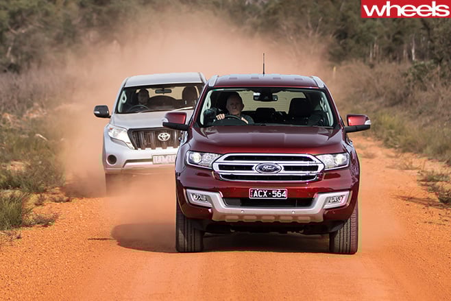 Everest -v -Prado -front -driving -dirt