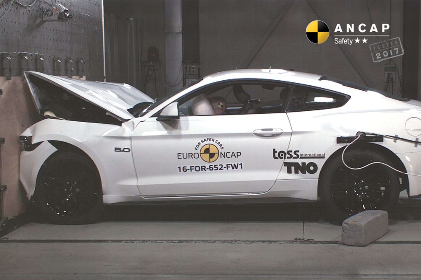 Ford Mustang frontal impact_main