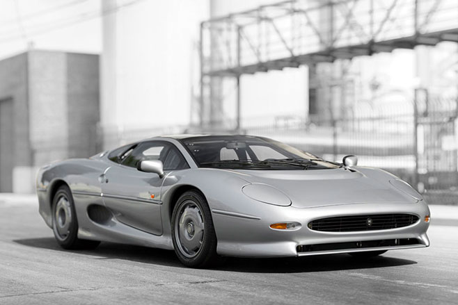 JAGUAR XJ220