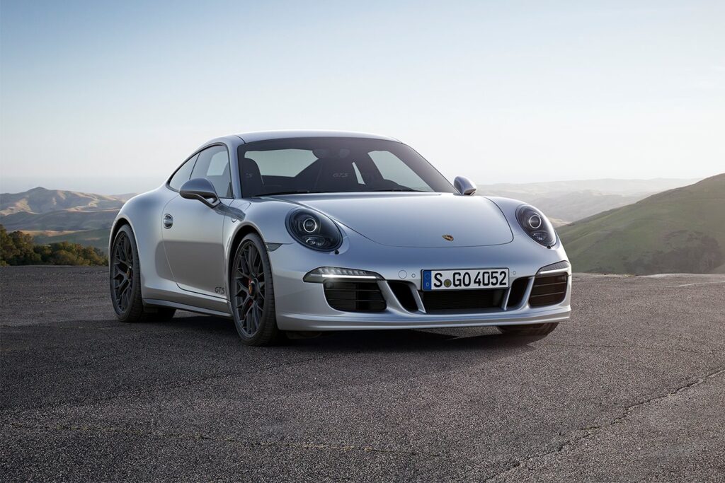 Porsche 911 Carrera 4 GTS