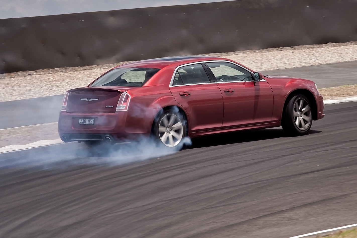 2012-Chrysler-300-SRT8-rear.jpg