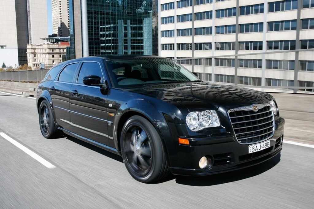 2007 Chrysler SRT8 E490 review classic MOTOR