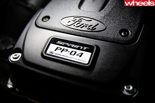 White -Ford -Falcon -XR6-sprint -engine -badge