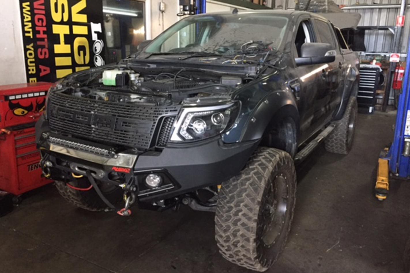 ford ranger raptor with miami v8 main