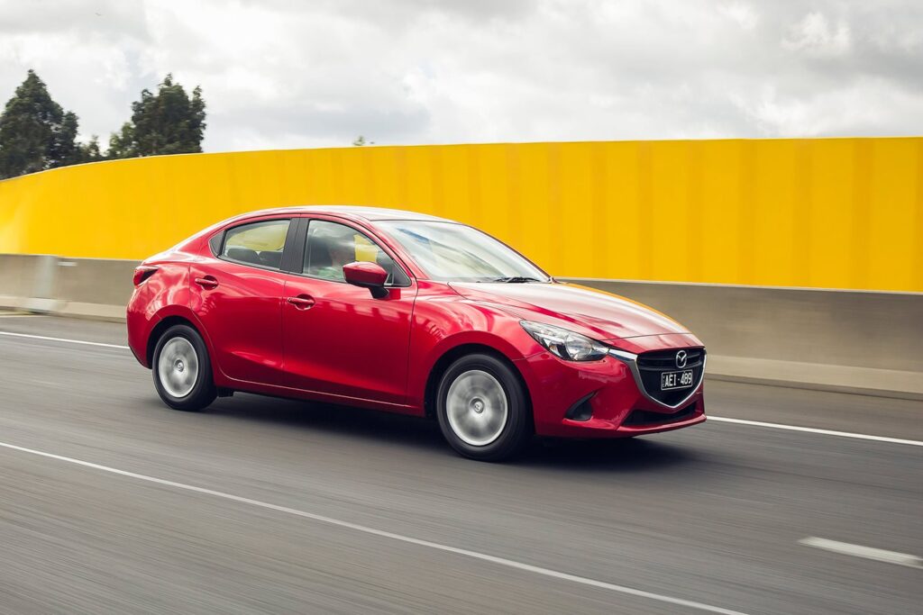 Mazda 2 Sedan