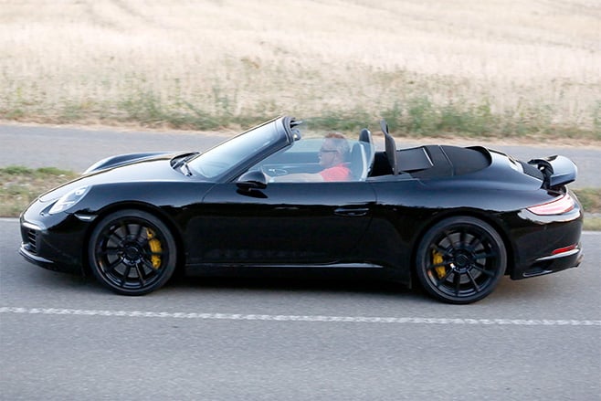 2016-porsche -911-black -cabrio -spy -photo