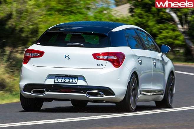 Citroen -DS-5-white -driving -rear