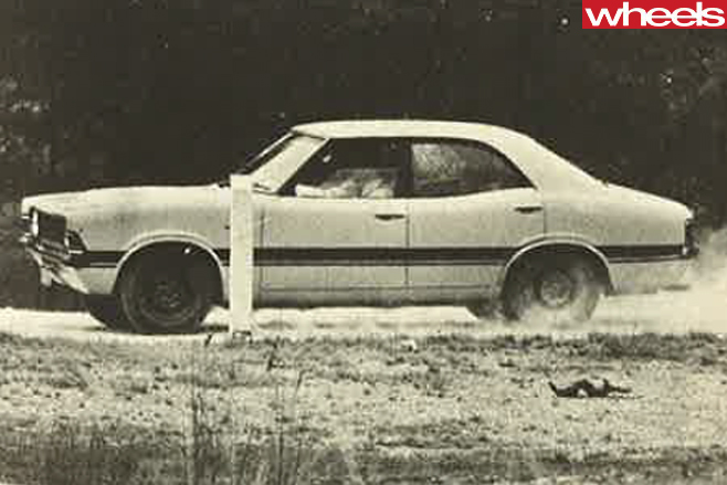1976-Ford -Falcon -side