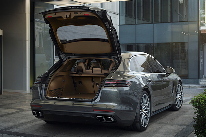 2018 Porsche Panamera Sport Turismo rear