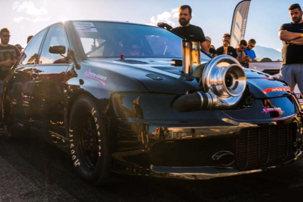 Custom Mitsubishi Lancer Evolution IX