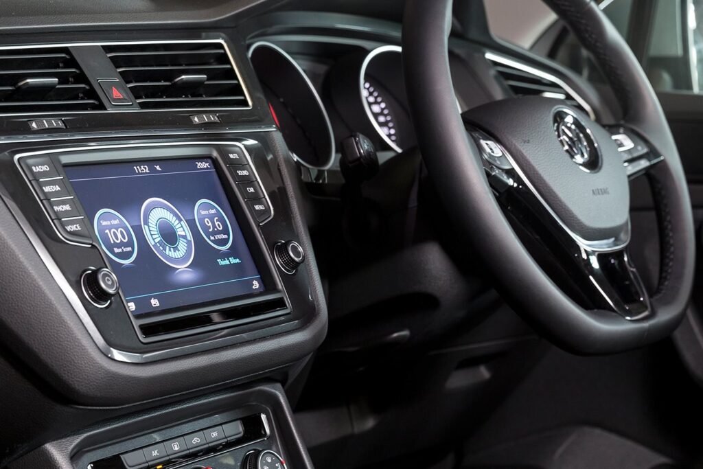 Disappearing car kit