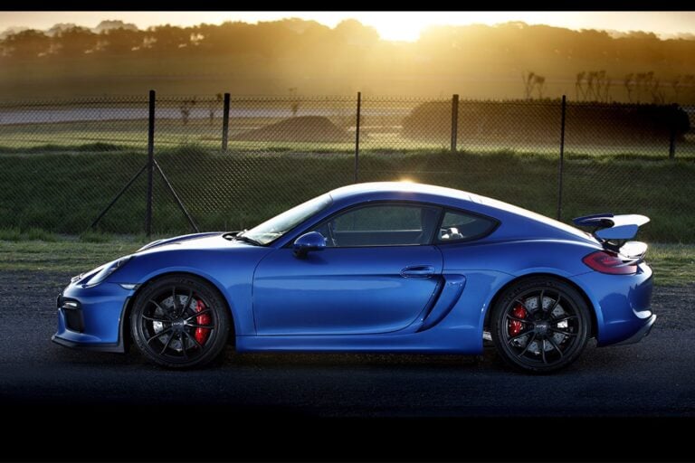 Porsche Cayman GT4