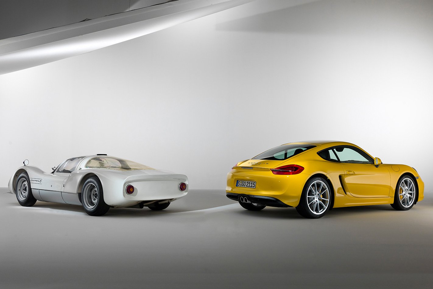 Porsche-Cayman-S-v-Carrera-6-rear.jpg