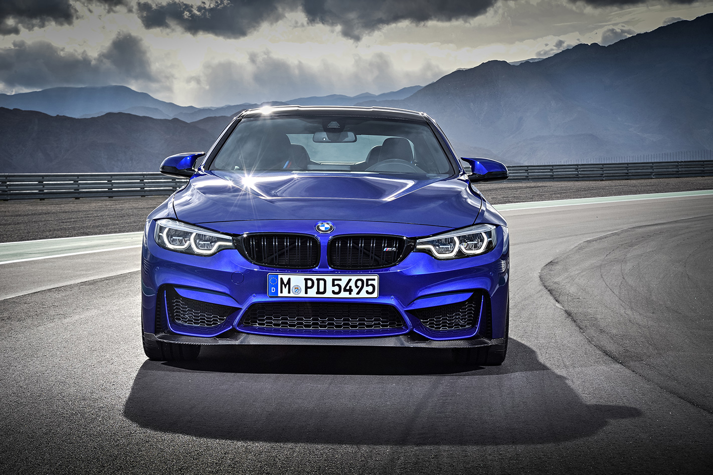 2018 BMW M4 CS front facing