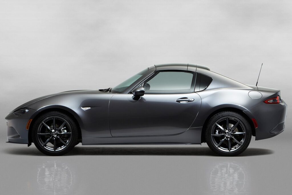 New York Motor Show: Mazda MX-5 RF revealed