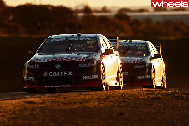 V8Supercars -red -bull