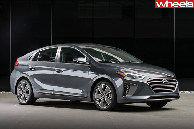 Hyundai -Ioniq -side