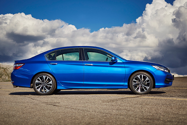 Honda Accord Blue side