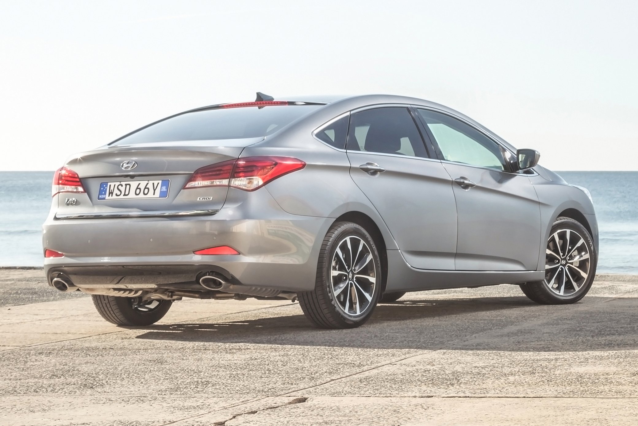 Hyundaii 402