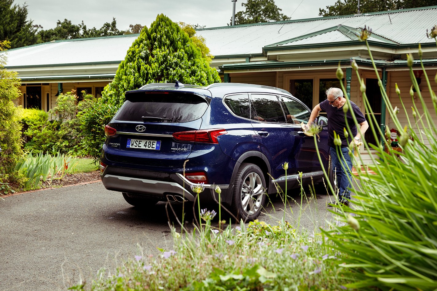 Washing the 2019 Hyundai Santa Fe Highlander