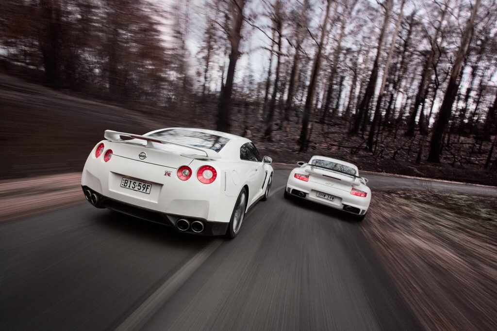Nissan GT-R vs Porsche GT2
