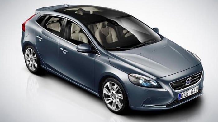 New Volvo V40 revealed ahead of Geneva debut