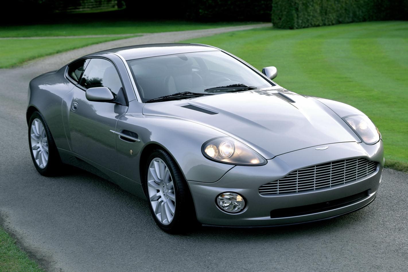 2001 Aston Martin Vanquish