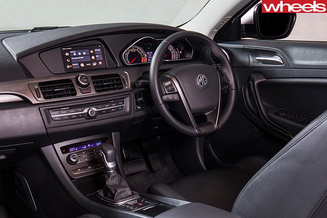 MG6-interior