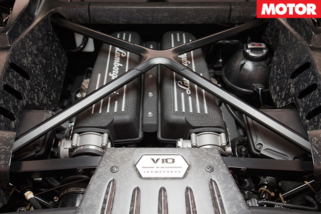Lamborghini Huracan engine